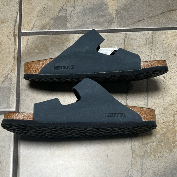 NEW Birkenstock Arizona Sandals - Picture 3 of 9